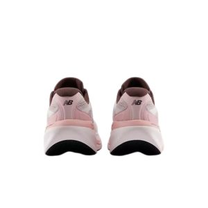 New Balance Women's 860 v15 in Pink Salt