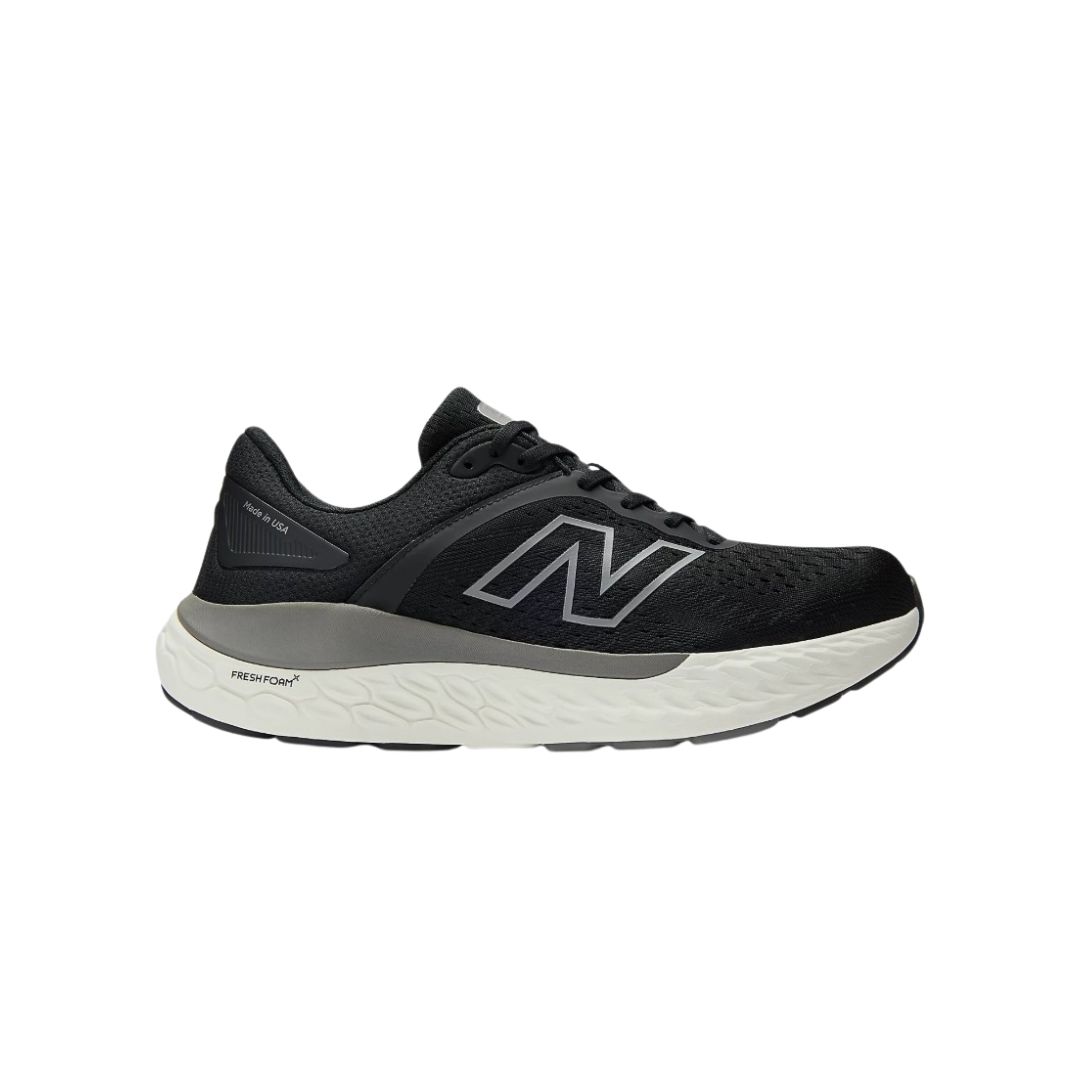 M1540BK4 New Balance Men's 1540 in Black