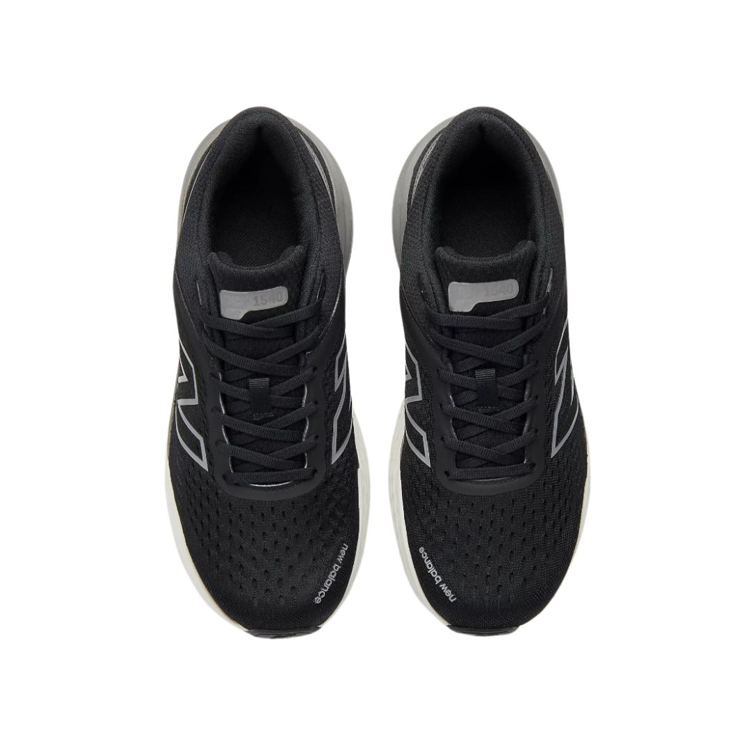 M1540BK4 New Balance Men's 1540 in Black