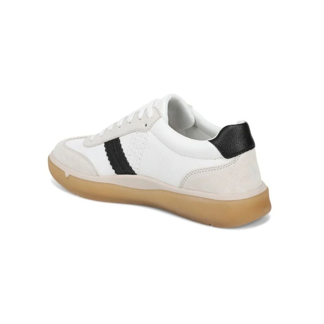 Vionic City Walk Sneaker in Black/White