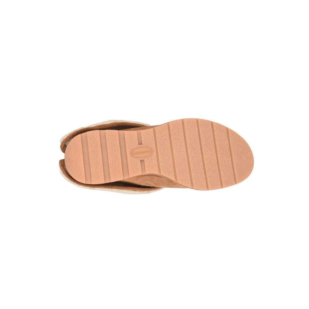 Sole of Comfortiva Lucy clog in Brandy/Beige