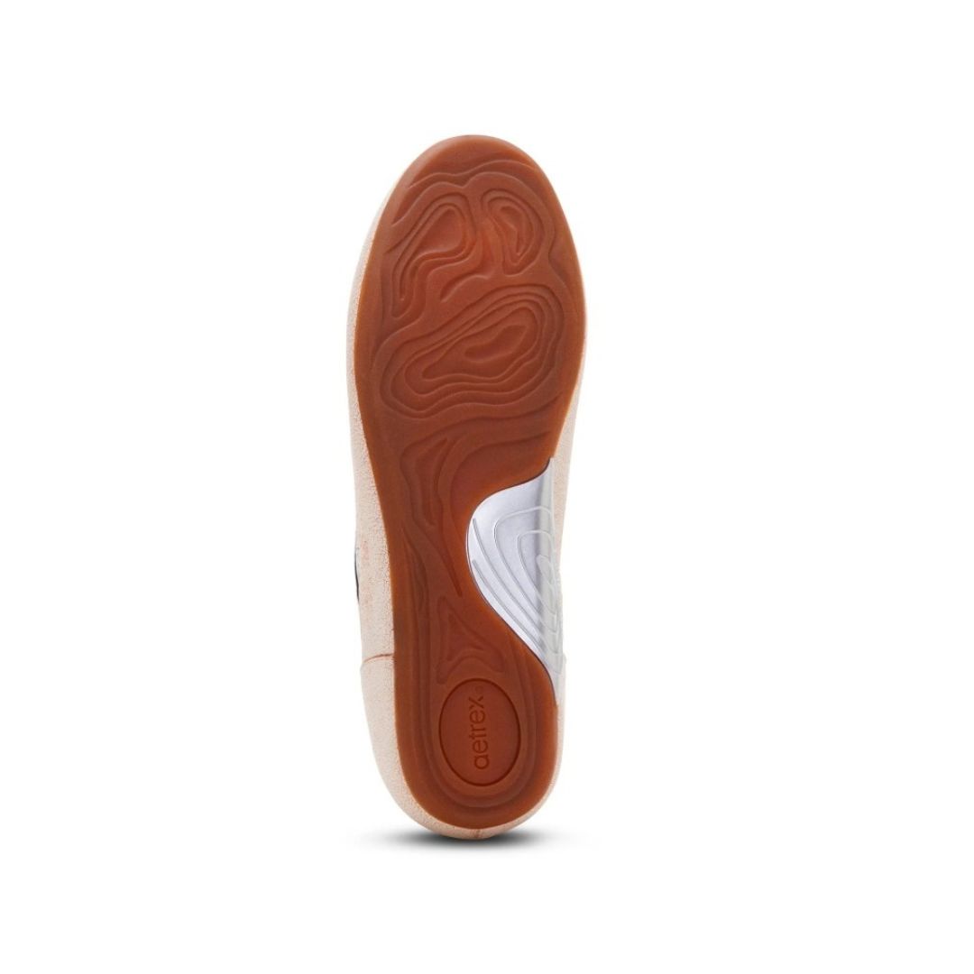 Sole of Aetrex Tess Casual in White