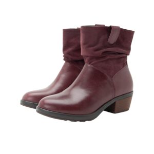 Alegria Whitley in Merlot