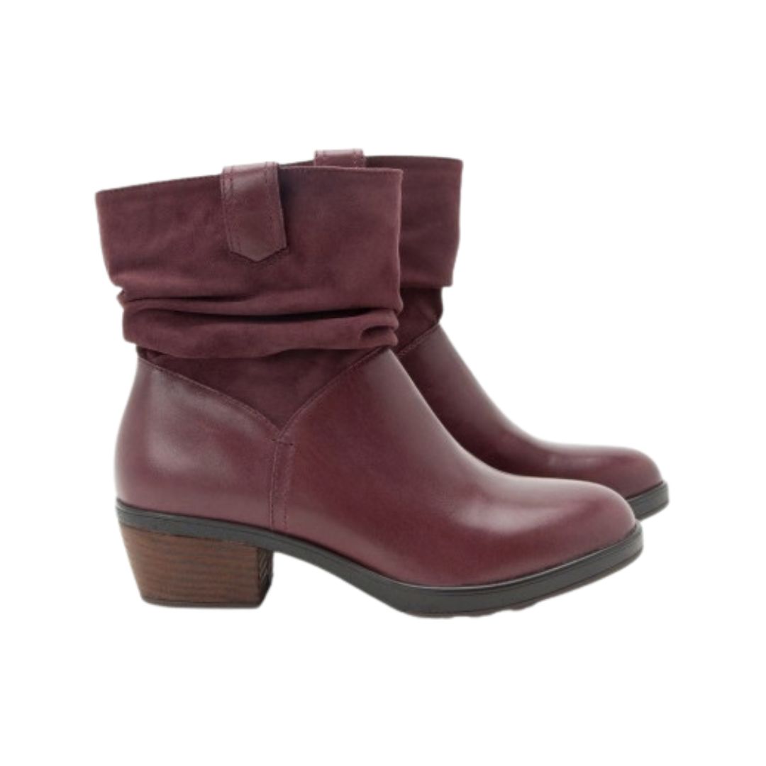 Alegria Whitley in Merlot