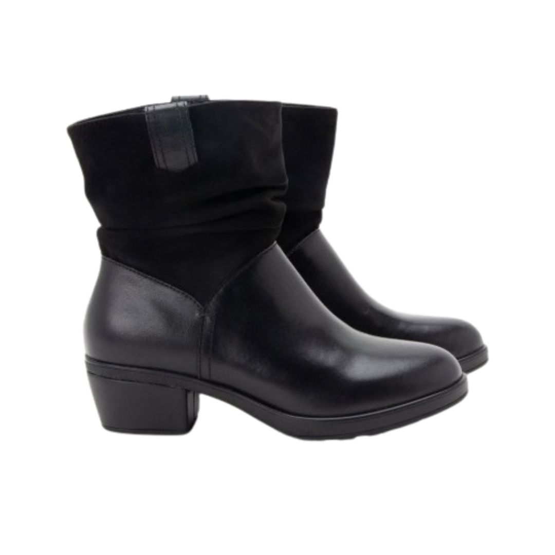 Alegria Whitley in Black